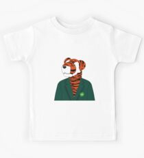 Tiger Woods Head Cover Wearing Masters Green Jacket Kids T-Shirt