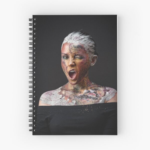 Aperçu de l'œuvre Maquillage fille fantaisie oiseau créée et vendue par FacesStudioUA.