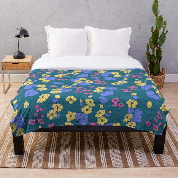 Aperçu de l'œuvre Motif floral jaune et rose créée et vendue par purplesparrow.