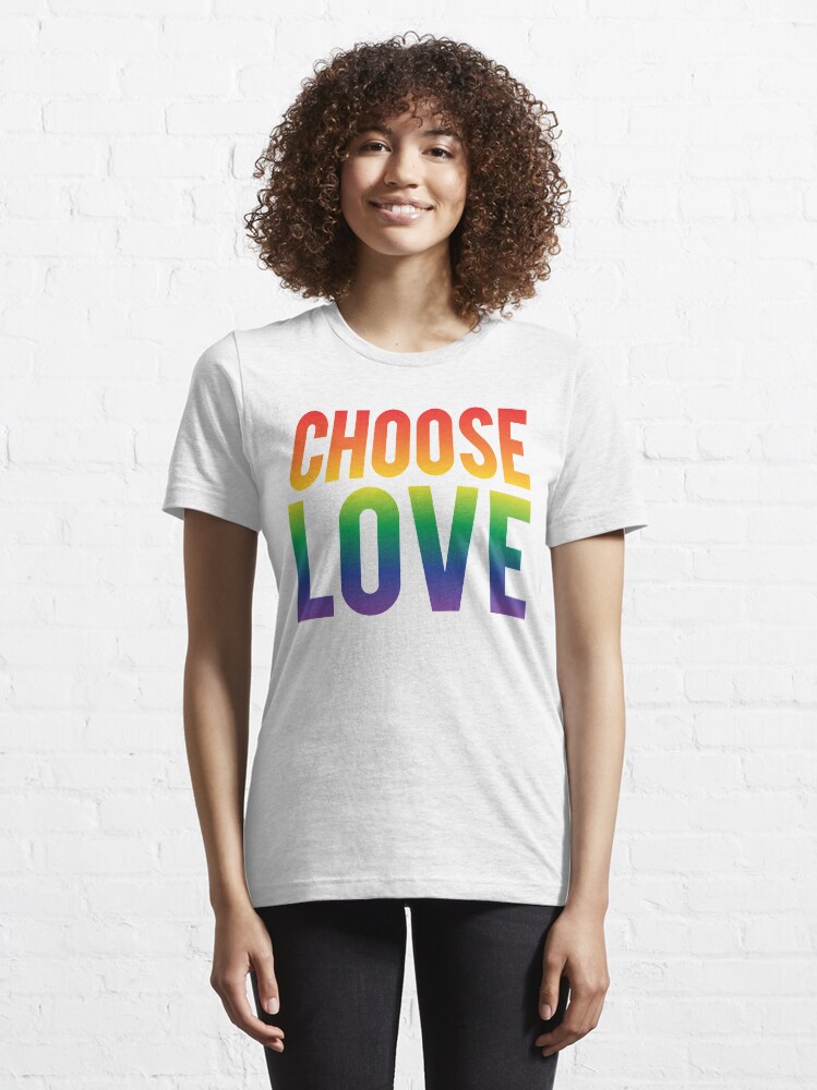 Vista alternativa de Camiseta esencial Elige Love Rainbow Slogan