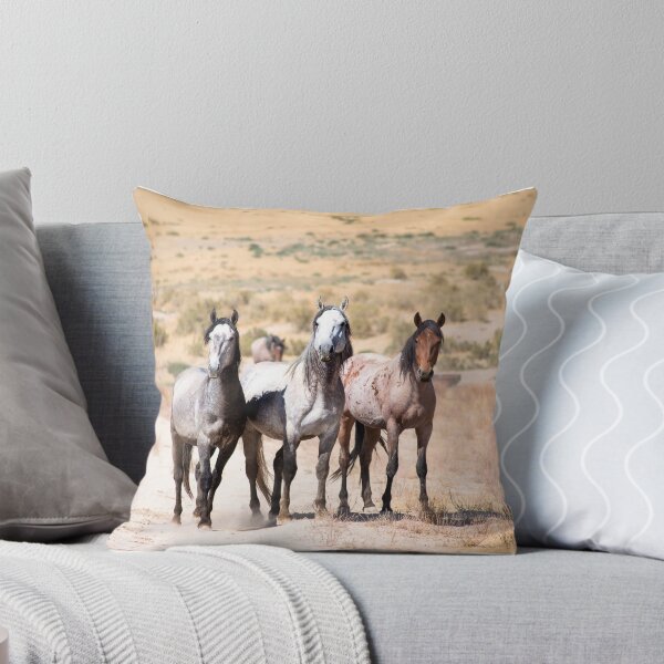 Item preview, Impresionantes caballos salvajes en el desierto del oeste de Utah designed and sold by Sillygirl101.