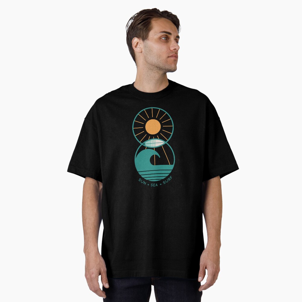 Aperçu de l'œuvre T-shirt oversize créée et vendue par thepapercrane.