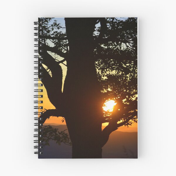 Artikelvorschau, Sonnenuntergang in den blauen Rand-Bergen entworfen und verkauft von Sunshinesmile83.