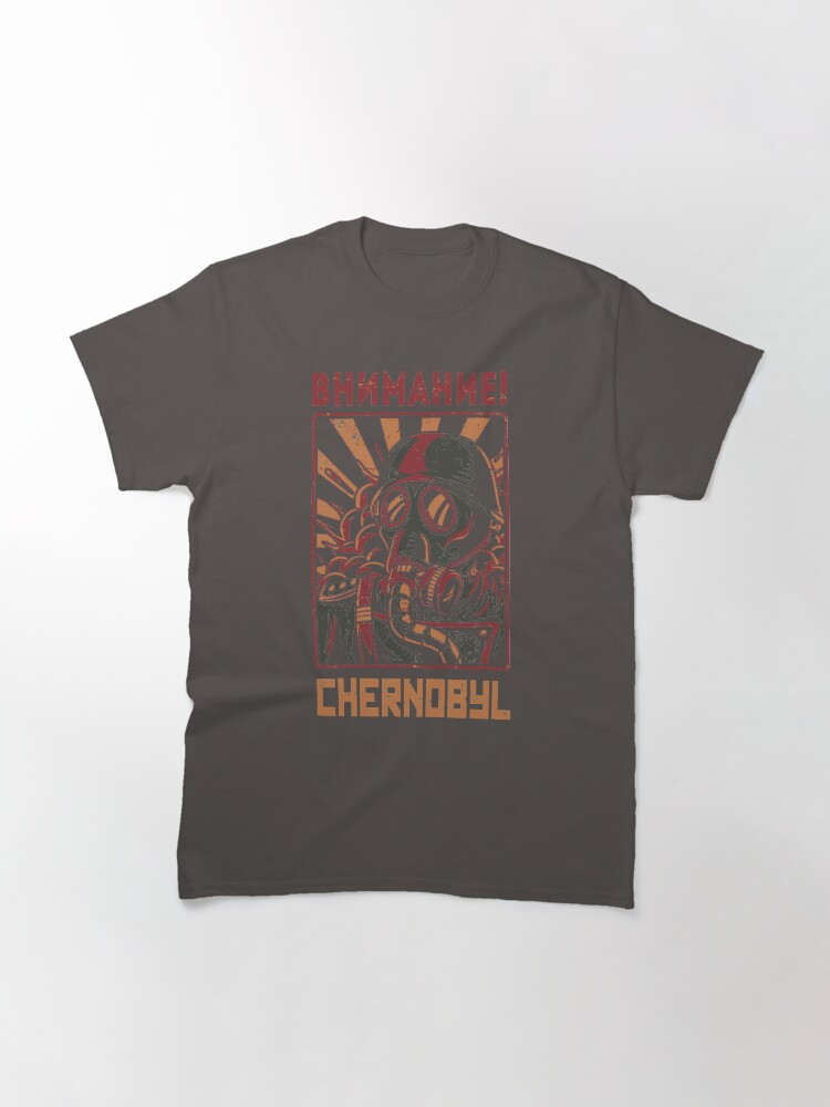 Imagen 3 de 7, Camiseta clásica con la obra внимание! ¡Atención! Chernóbil, diseñada y vendida por Vector-Planet.