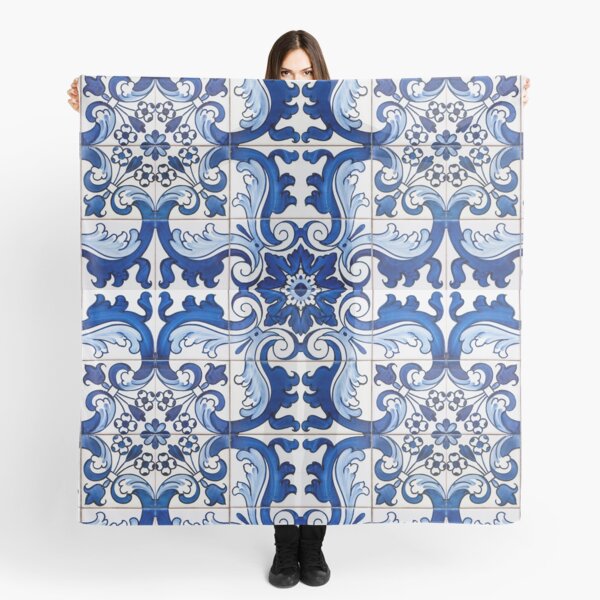 Aperçu de l'œuvre Motif floral antique classique de tuile d'azulejo bleu de Lisbonne créée et vendue par WheresMyMojo.