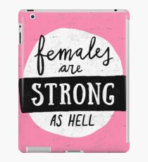 Frauen sind stark wie die Hölle | Rosa iPad-Hülle & Klebefolie