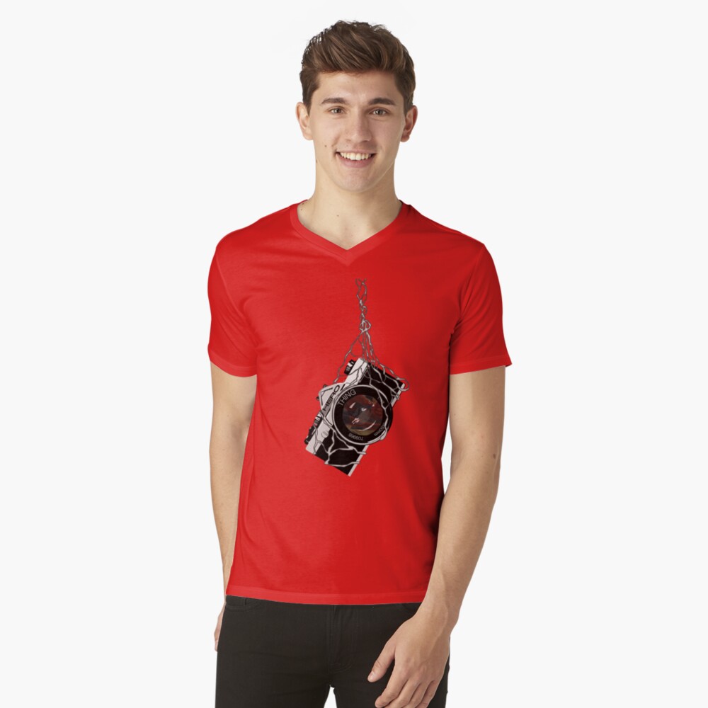 Vista previa del artículo con la obra «Camiseta de cuello en V», diseñado y vendido por AndyScullion.