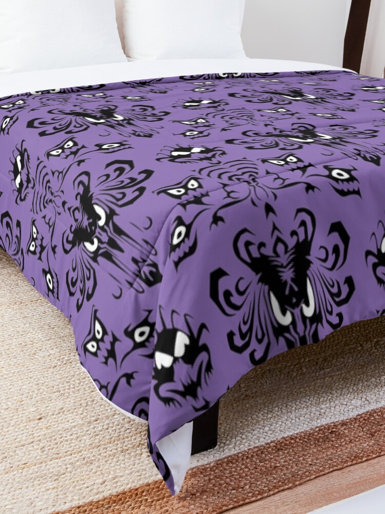 Alternate view of 999 Happy Haunts Comforter