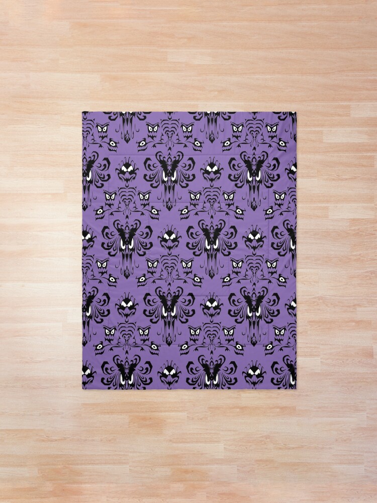 Alternate view of 999 Happy Haunts Comforter