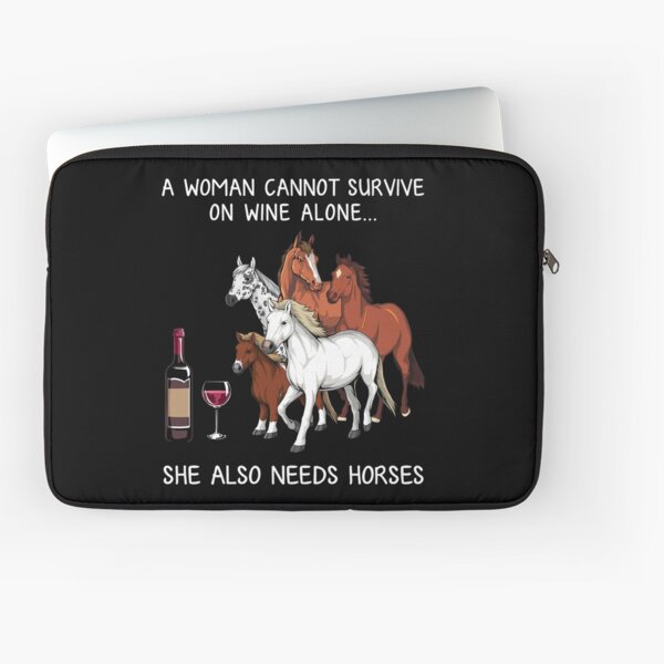 Aperçu de l'œuvre Funny Women Chevaux et vin créée et vendue par TeeDoozy.