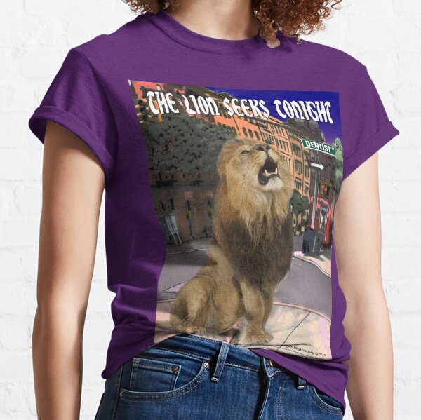 The Lion Seeks Tonight Classic T-Shirt