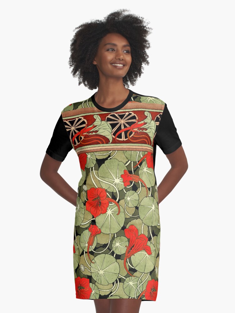 Green dress with outlet red flowers