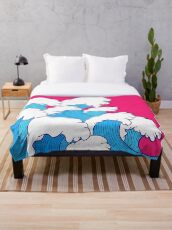 As the waves roll in Throw Blanket