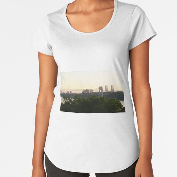 George Washington Bridge and Fort Lee area of New Jersey Premium Scoop T-Shirt