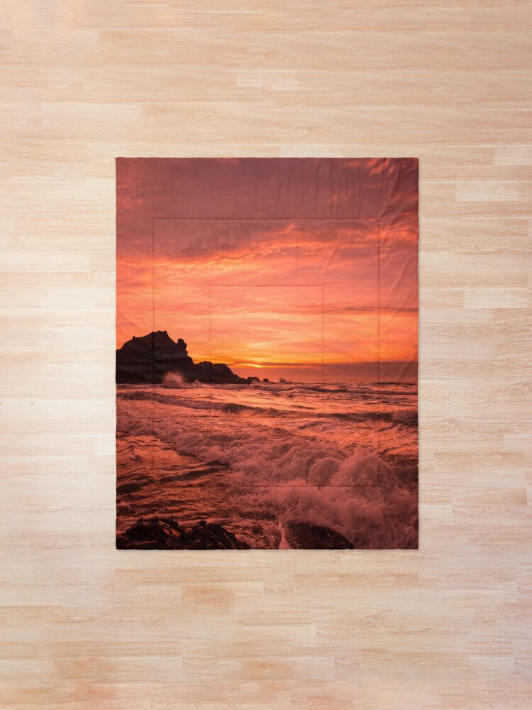 Alternate view of Pacific Sunset. Comforter