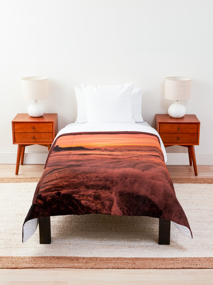 Alternate view of Pacific Sunset. Comforter