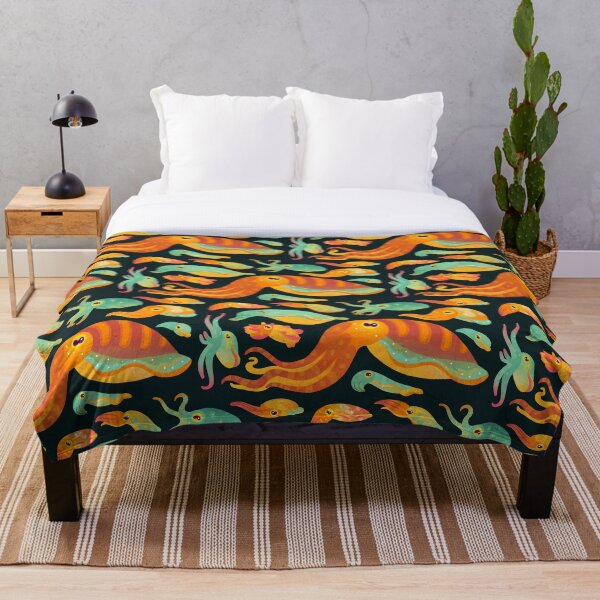 Cuttlefish - dark Throw Blanket