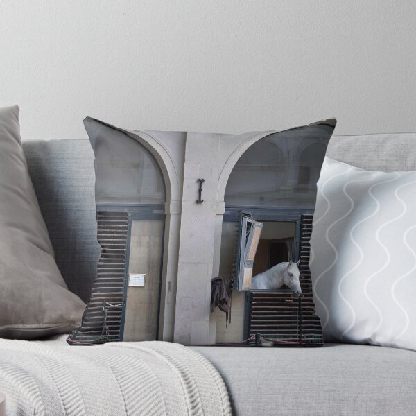 Item preview, an XXL gray horse in the Spanish Riding School, Vienna designed and sold by Martin Langer.