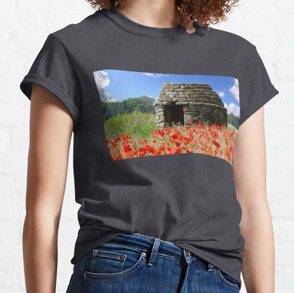 Field of poppys near baslow in derbyshire Classic T-Shirt