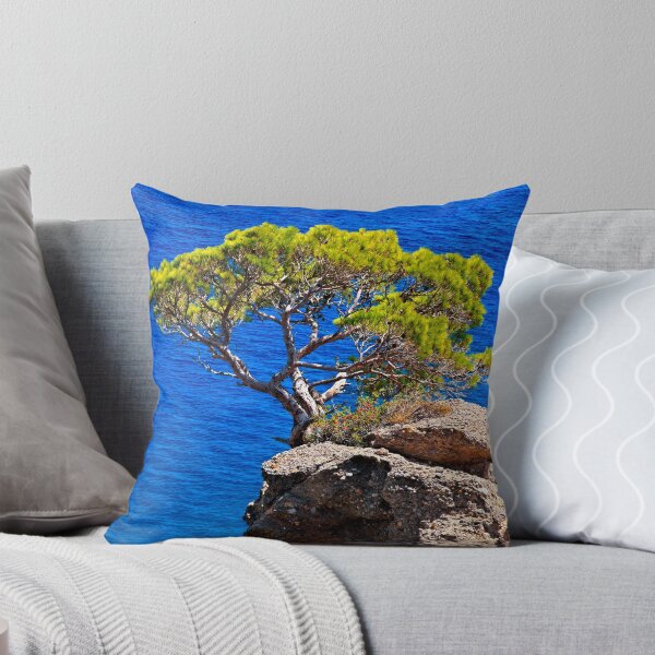 Artikelvorschau, Dieser beneidenswerte Baum entworfen und verkauft von Hercules Milas.