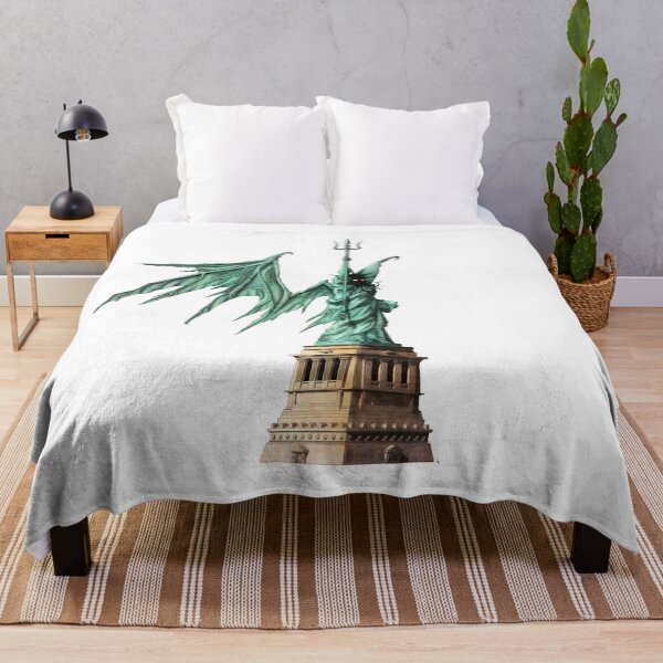Item preview, Cthulhu Of Liberty designed and sold by SuperOctopus.