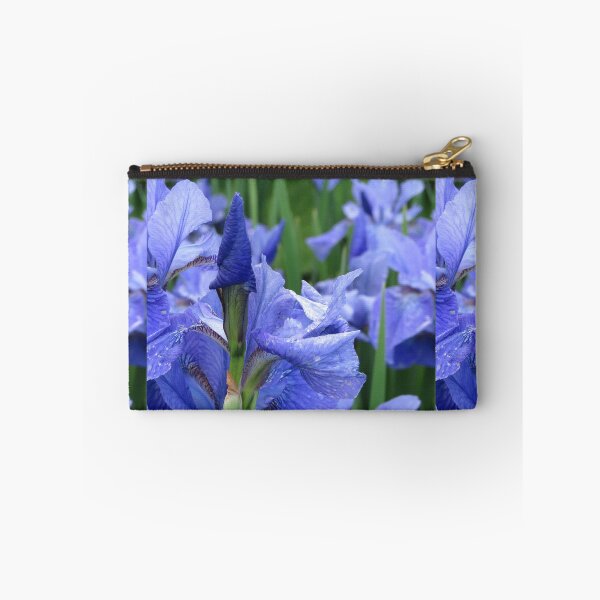 Artikelvorschau, Blaue Flagge Iris entworfen und verkauft von Honey Myrtle Studio.