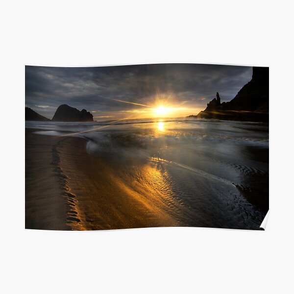 Into the sun, Piha Poster