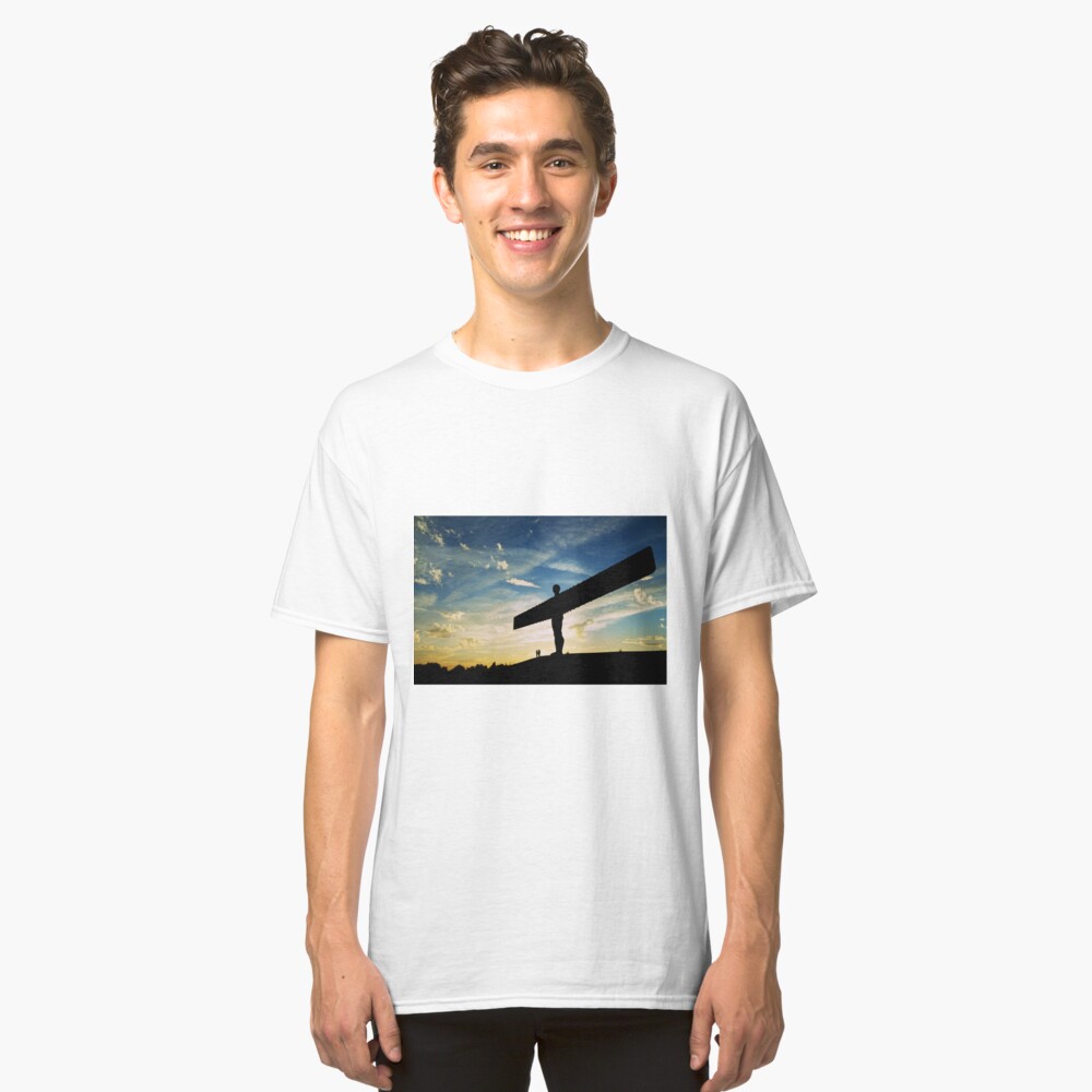 Angel of the North, Sunset, Newcastle-Gateshead Classic T-Shirt