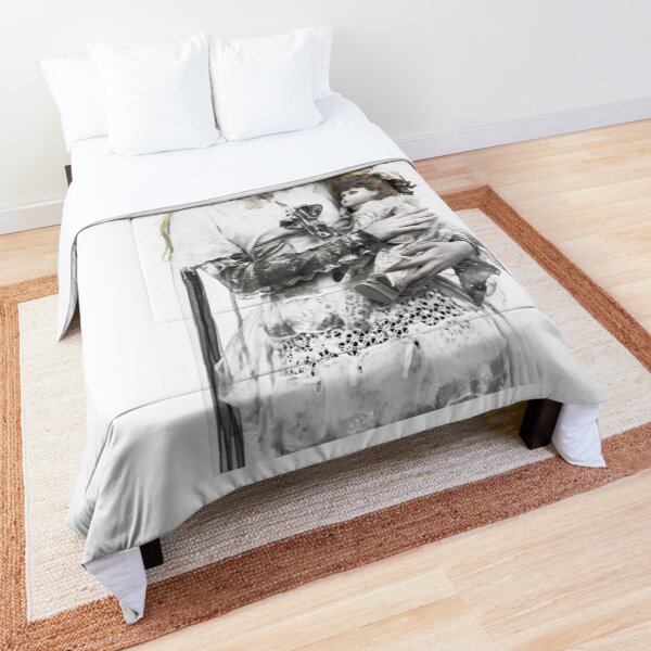The haunted angel Comforter
