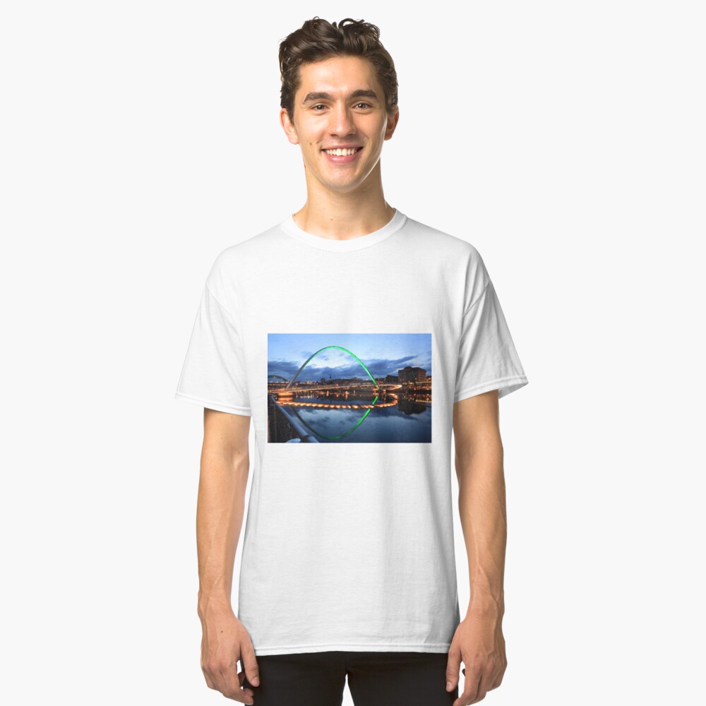 Gateshead Millennium Bridge, Reflections Classic T-Shirt