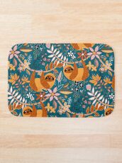 Glückliches Boho-Faultier mit Blumen Badematte