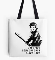 Steve Fighting (Fremde Dinge) Tote Bag