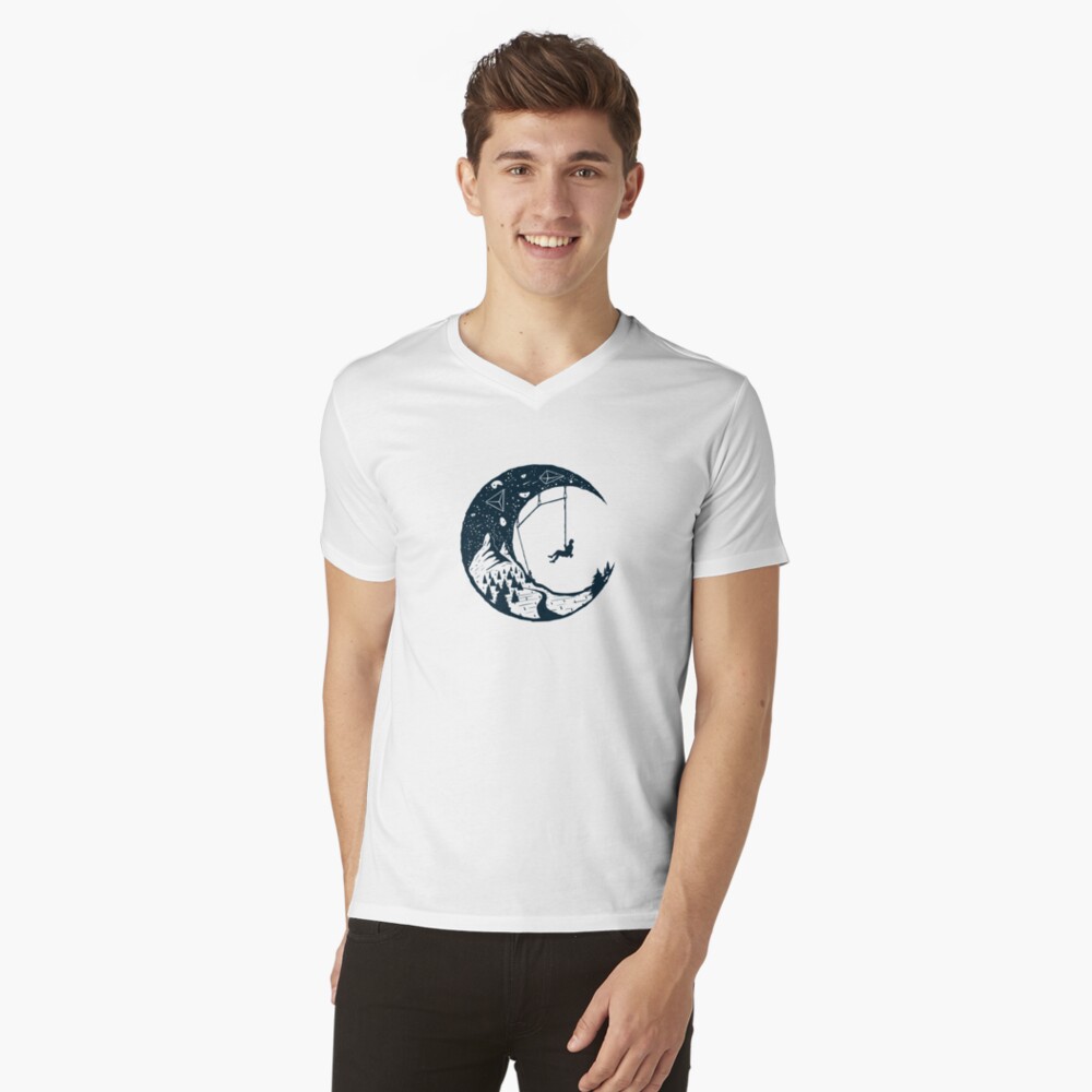 Aperçu de l'œuvre T-shirt col V créée et vendue par Designwith8.