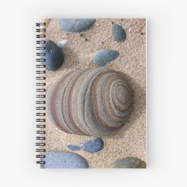 Aperçu de l'œuvre Pebbles créée et vendue par KathleenDawson.