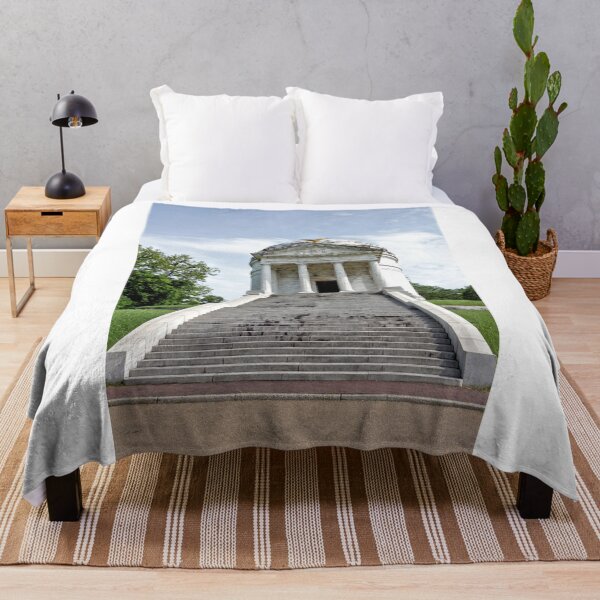 Item preview, Monumentos de Illinois en el Parque Militar Nacional de Vicksburg designed and sold by jtrommer.