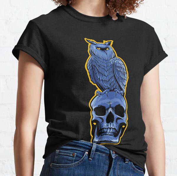 Owl and the Skull Classic T-Shirt