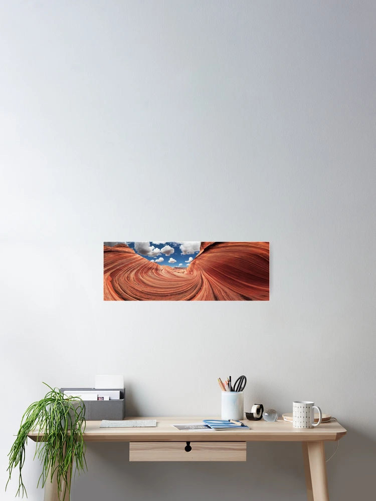 Imagen 2 de 3, Póster con la obra The Wave, diseñada y vendida por The Studio Red.