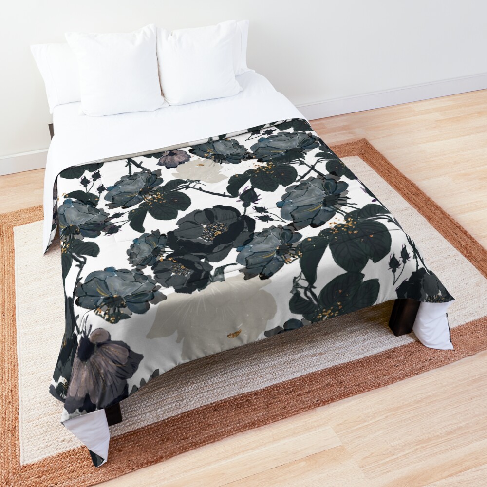 Black Roses Pattern Comforter