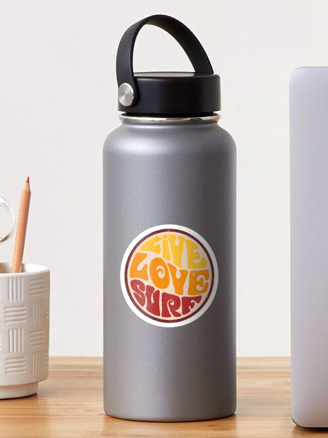 Aperçu 1 sur 3. Sticker avec l'œuvre Live Love Surf créée et vendue par crosstheline.