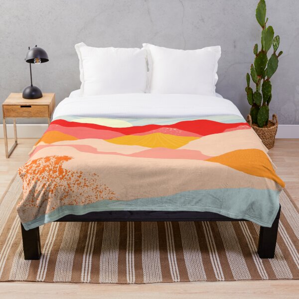 sunrise mountains Throw Blanket