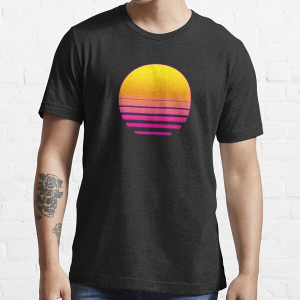 Synthwave - Retro Sunset 80s Essential T-Shirt
