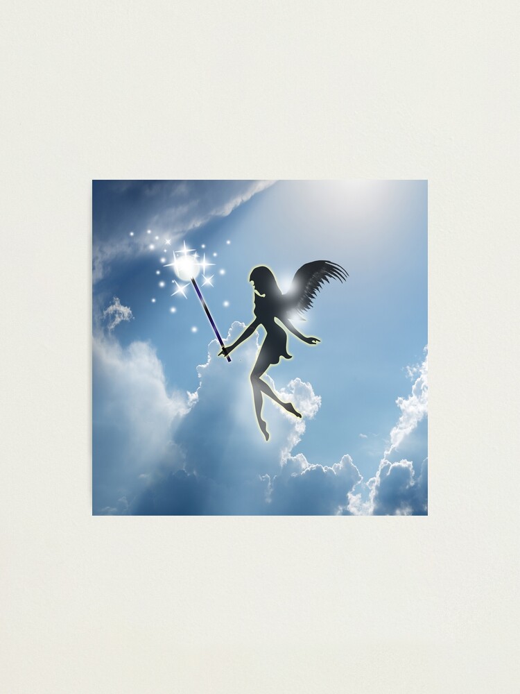 Lámina fotográfica «Hermosa hada volando en el cielo - Flores y hadas -15» de TheArtChick | Redbubble Lámina fotográfica «Hermosa hada volando en el cielo - Flores y hadas -15» de TheArtChick | Redbubble