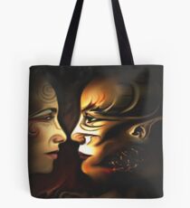 Anticipation d'un baiser Tote Bag