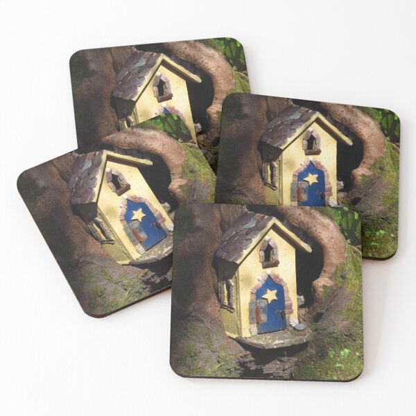 Artikelvorschau, Das Haus des Kobolds im Wald entworfen und verkauft von wiggyofipswich.