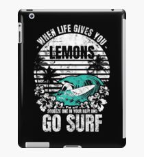 Tropical Beach quote Surfing iPad-Hülle & Klebefolie