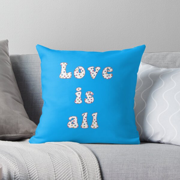 Love is all Coussin