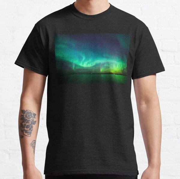Northern lights glow over lake Classic T-Shirt