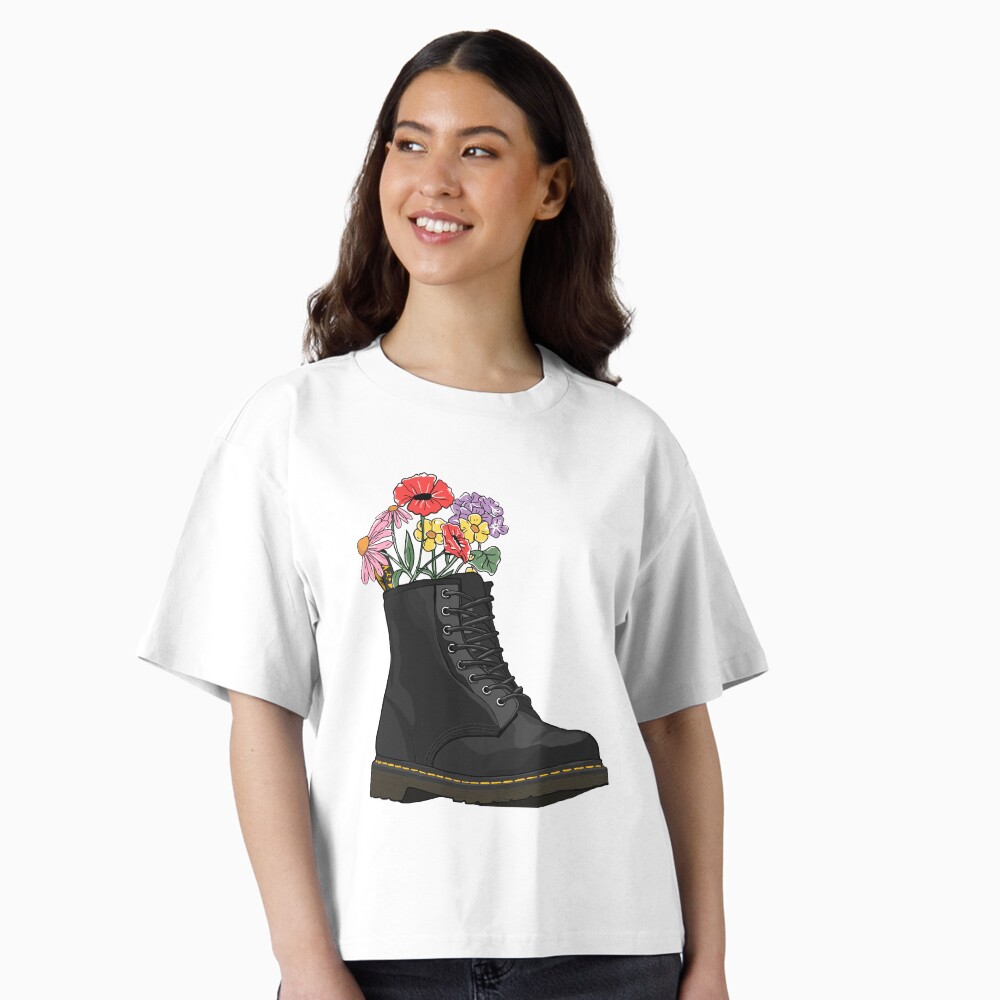 Artikel-Vorschau von Boxy T-Shirt, designt und verkauft von savebeesplease.