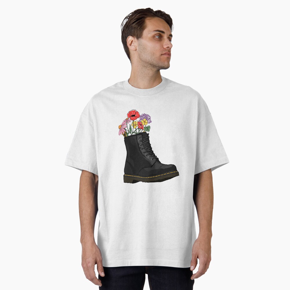 Artikel-Vorschau von Oversized T-Shirt, designt und verkauft von savebeesplease.