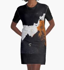 Minimal Orange auf Schwarz T-Shirt Kleid